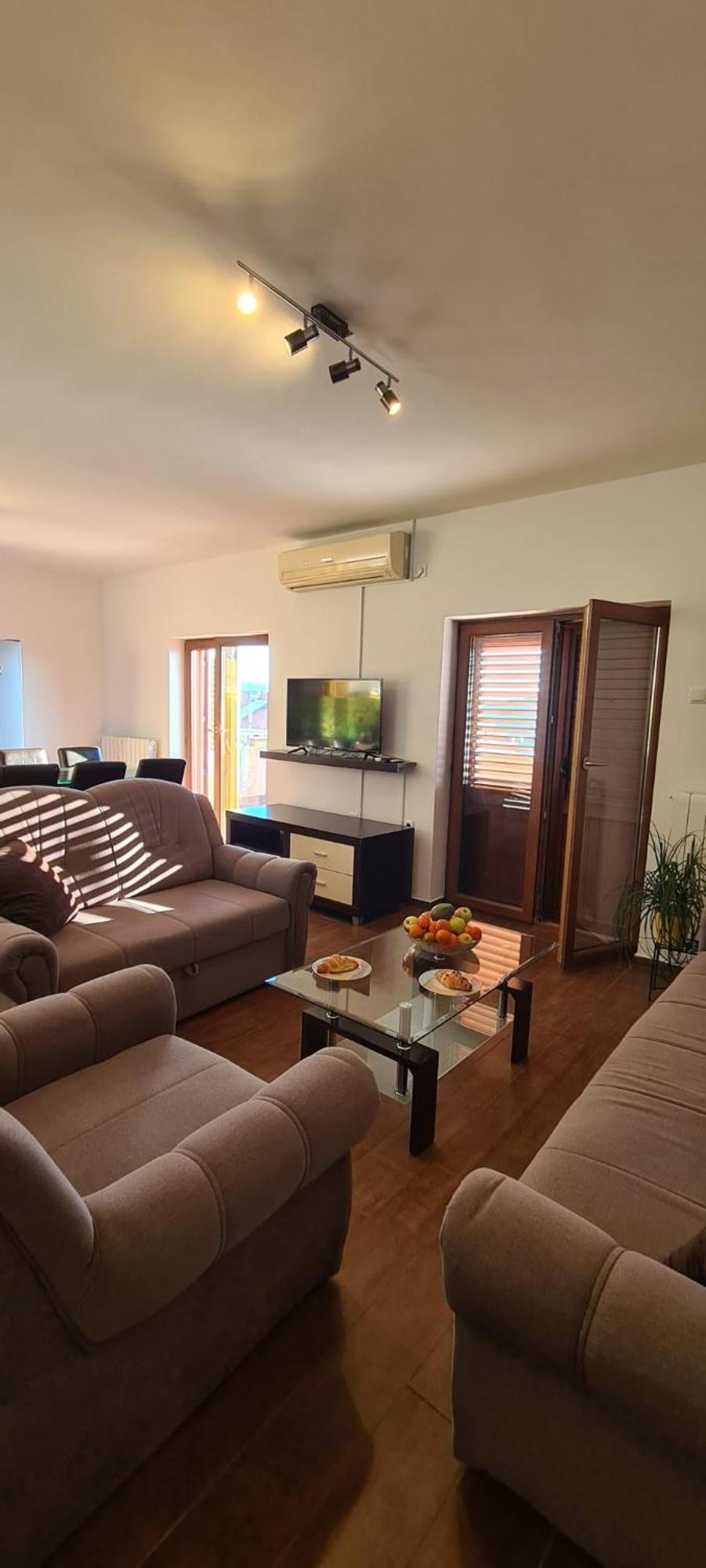 Apartments Klara 노비비노돌스키 외부 사진